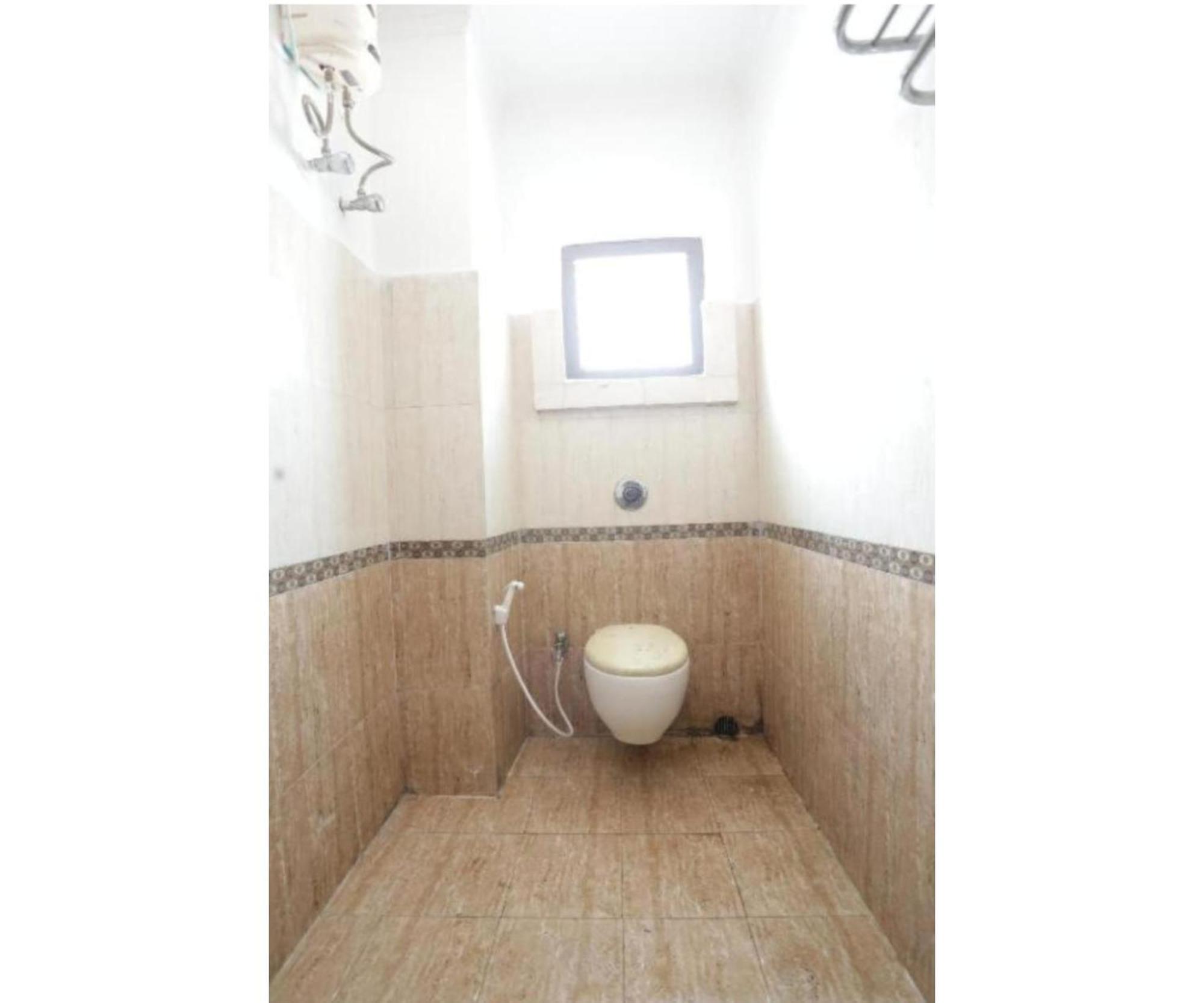 Day S Inn Luxury Stay Near Care Hospital In Budget Friendly Price Best Seller Μπουμπάνεσβαρ Εξωτερικό φωτογραφία